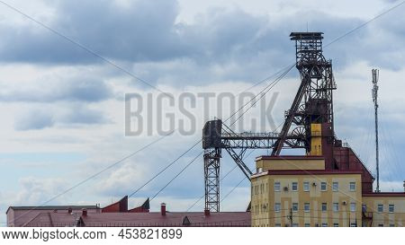 Koper For Raising Ore. Mine Buildings. Technology To Extract The Mineral From Underground. Mining. P