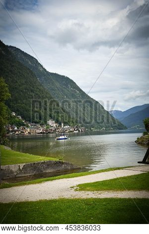 Amazing Summer Nature Of Gosausee (vorderer) Lake With Dachstein Glacieron Background. Beauty Of Nat