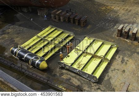 Sembawang, Singapore - Mar 2 2013: Massive Deflectors Also Called Barovanes At The Bottom Of Dry Doc