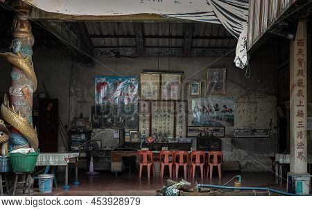 Bangkok, Thailand - Apr 29, 2022 : Architecture Interior Of Traditional Chinese Shrine And Shrine St