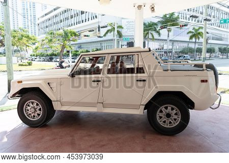 Miami Beach, Florida Usa - April 15, 2021: White Lamborghini Lm 002 Off-road Vehicle, Side View