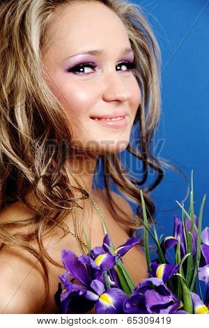 Portrait of an tractive elegant young woman.