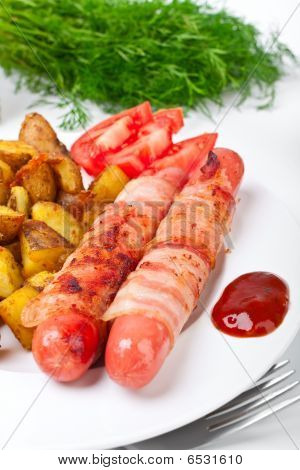 Wurst Speck umwickelt