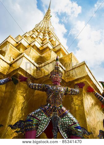 Statue the face giant at Wat Phra Kaew in Bangkok, Thailand