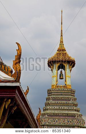 Thailand Asia   In  Bangkok Rain  Bell Tower