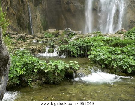 Wasser-Kaskaden-Ii