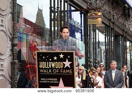 LOS ANGELES - JUL 1:  Paul Rudd at the Paul Rudd Hollywood Walk of Fame Star Ceremony at the El Capitan Theater Sidewalk on July 1, 2015 in Los Angeles, CA