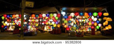 Handcrafted lanterns in ancient town Hoi An, Vietnam