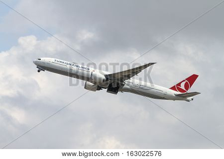 Airplane Takes Off