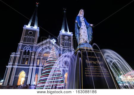 CHANTHABURI, THAILAND - DECEMBER 25, 2016 : Merry Christmas, The Catholic Church (Maephra Patisonti Niramon) at night.