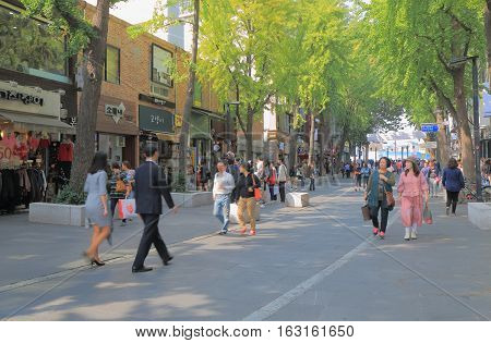 SEOUL SOUTH KOREA - OCTOBER 20, 2016: Unidentified people visit Insadong Ssamji shopping street.