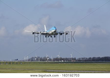 Amsterdam Airport Schiphol - Klm Boeing 747 Lands