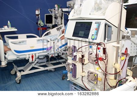 Hemodialysis hemodiafiltration at ICU (intensive care unit) replacement of renal function life threatening patient