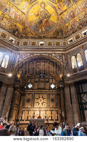 People In Florence Baptistery San Giovanni