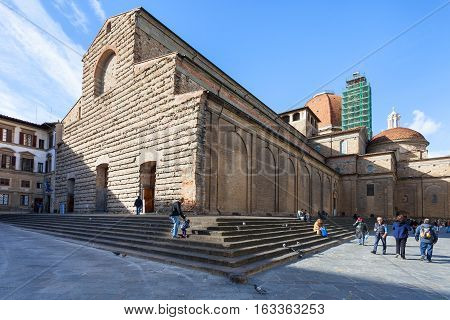 Tourists On Steps Of Basilica Di San Lorenzo