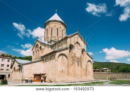 Mtskheta, Georgia. The View Of Samtavro Transfiguration Orthodox Church, The Part Of Samtavro Monastery Complex With Nunnery Of St. Nina In Sunny Day Under Blue Sky.