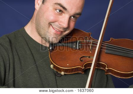 Ritratto di uomo che suona il violino