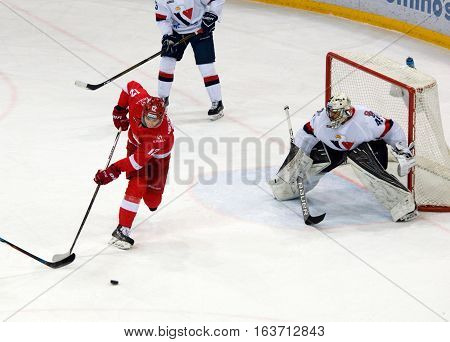 A. Nikontsev (12) Attack The Gate
