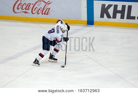 J. Cheechoo (18) Dribble