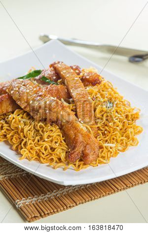 a chinese cuisine photo of fried noodles