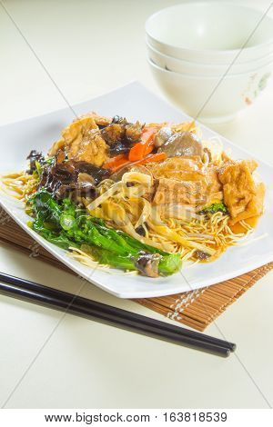 a chinese cuisine photo of fried noodles