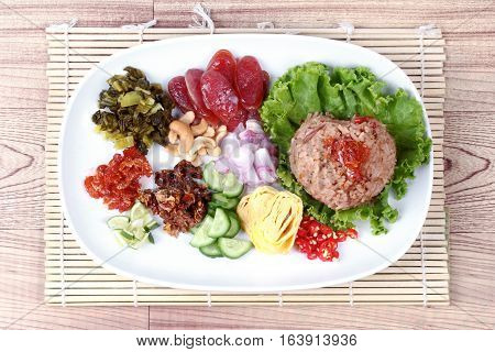 Fried Jasmine Rice With Shrimp Paste, Kao Klok Kapi -thai.