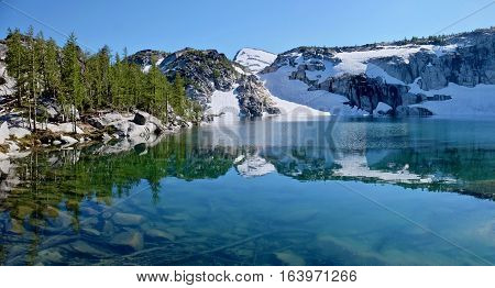 Alpine lake with clear water. Inspiration lake. Enchantment Lakes. Cascade Mountains. Leavenworth. Washington. United States.