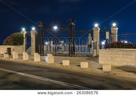Haifa, Israel, 13 October, 2018 : Decoratively Decorated Gate With Lanterns And Decorative Eagles - 