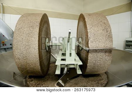 Industrial Granite Wheel Olive Crusher In A Factory