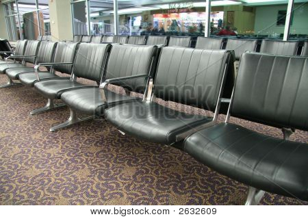 Zeile der Flughafen Stühle
