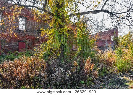 Abandoned Industrial Factory Buildings Of The Historic Smithville Village In Burlington County New J