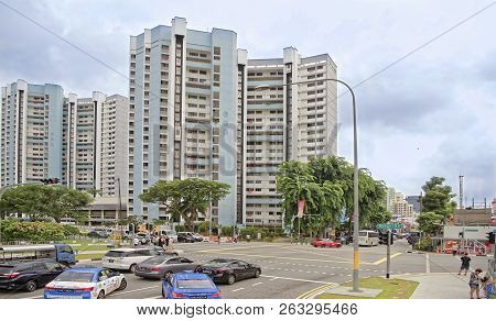 Singapore, Singapore- August 09, 2018: View Of Sungei Rd. On The Street Pedestrians And Cars