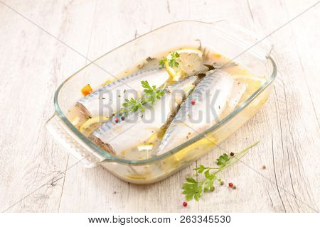maquereau, fish cooking with wine