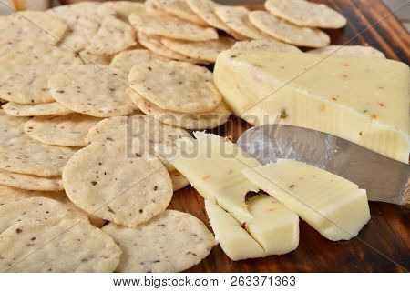 Gourmet Pepperjack Cheese With Gluten Free Rice Crackers