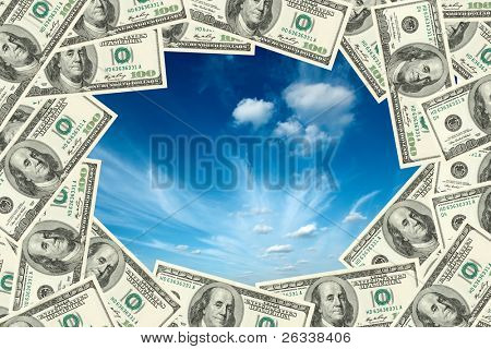 하늘 보이는 throgh 프레임 hudred 달러 지폐의