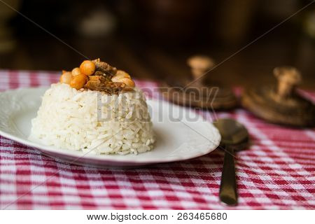 Baked Beans On A Rice / Kuru Fasulye.