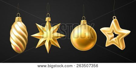 Vector Christmas Tree Golden Star Realistic Toy