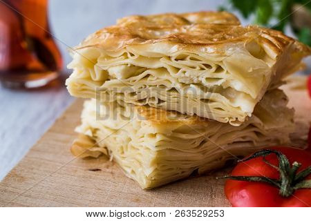 Su Boregi / Turkish Patty With Tea.