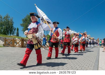 Alba Iulia, Romania - 11 August 2018: Changing Of The Guard Ceremony At The Citadel Alba-carolina In