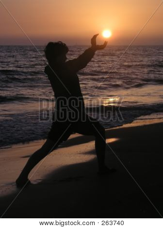 Mädchen mit Ball Of Fire