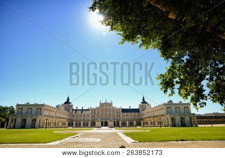 Aranjuez in a Spanish tourist destination, famous for its historical heritage, is also called the royal estate of Aranjuez as it was one of the royal properties of the crown of Spain.