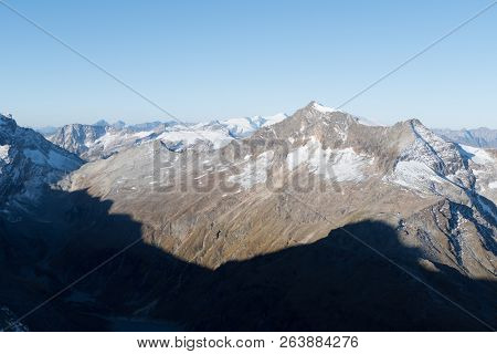Autumn Hike To Grosses Wiesbachhorn In Glocknergruppe  Hohe Tauern In Austria