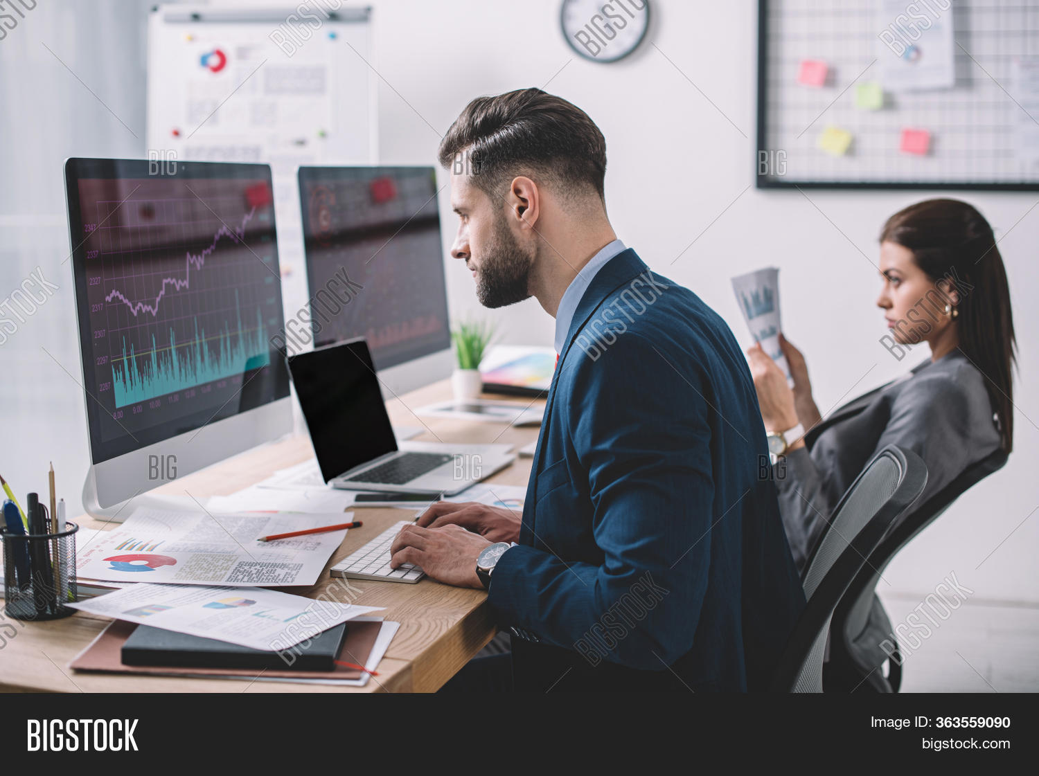 Финансовый аналитик профессия. Вакансия аналитик. Экономист. Работа аналитика в москве вакансии. Бизнес аналитик.