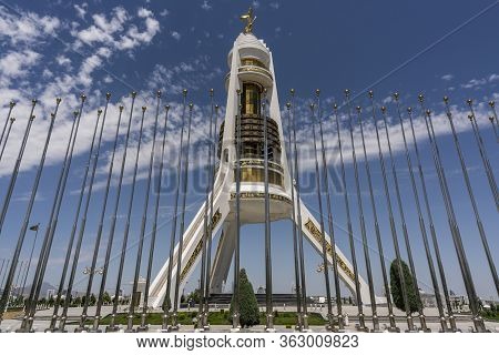 Asjchabad, Turkmenistan - June 1, 2019: The White And Marble City Of Asjchabad With Neutrality Monum