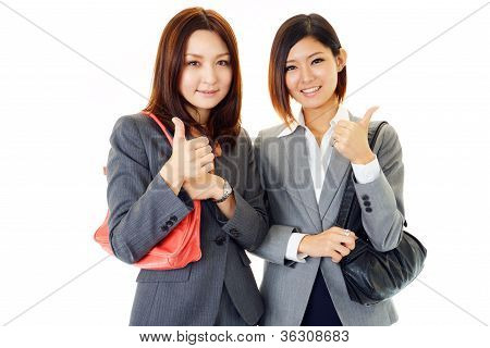 Businesswomen สองยิ้ม