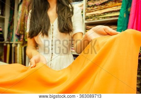 Business Lady Shop Owner Cashmere Yak Wool Shawls.female Seller In Goa India