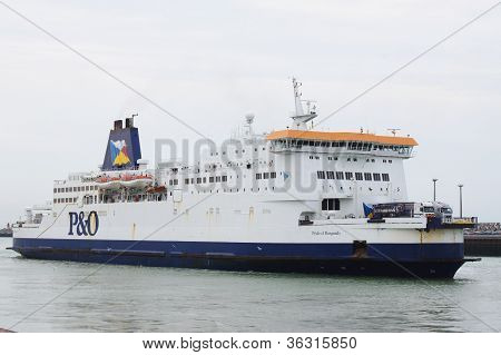 P & O prom