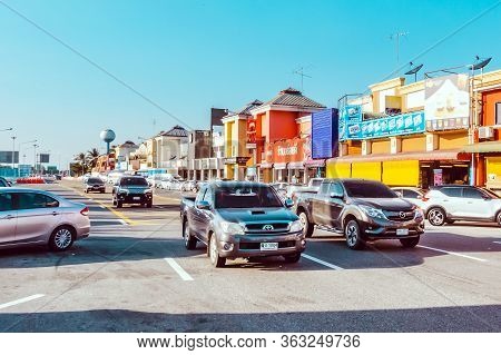 Chachoengsao/thailand-november 23,2019: View Of The Good Place For Tourists When Want To Find Some D