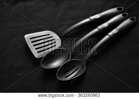 Black And White Utensils For Kitchen For Cooking