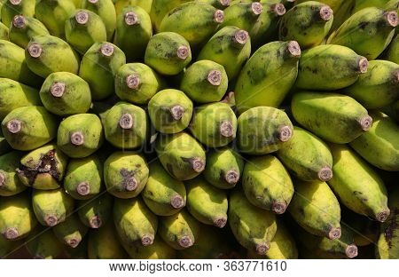 Banana Fruit Pattern Background In Horizontal Orientation